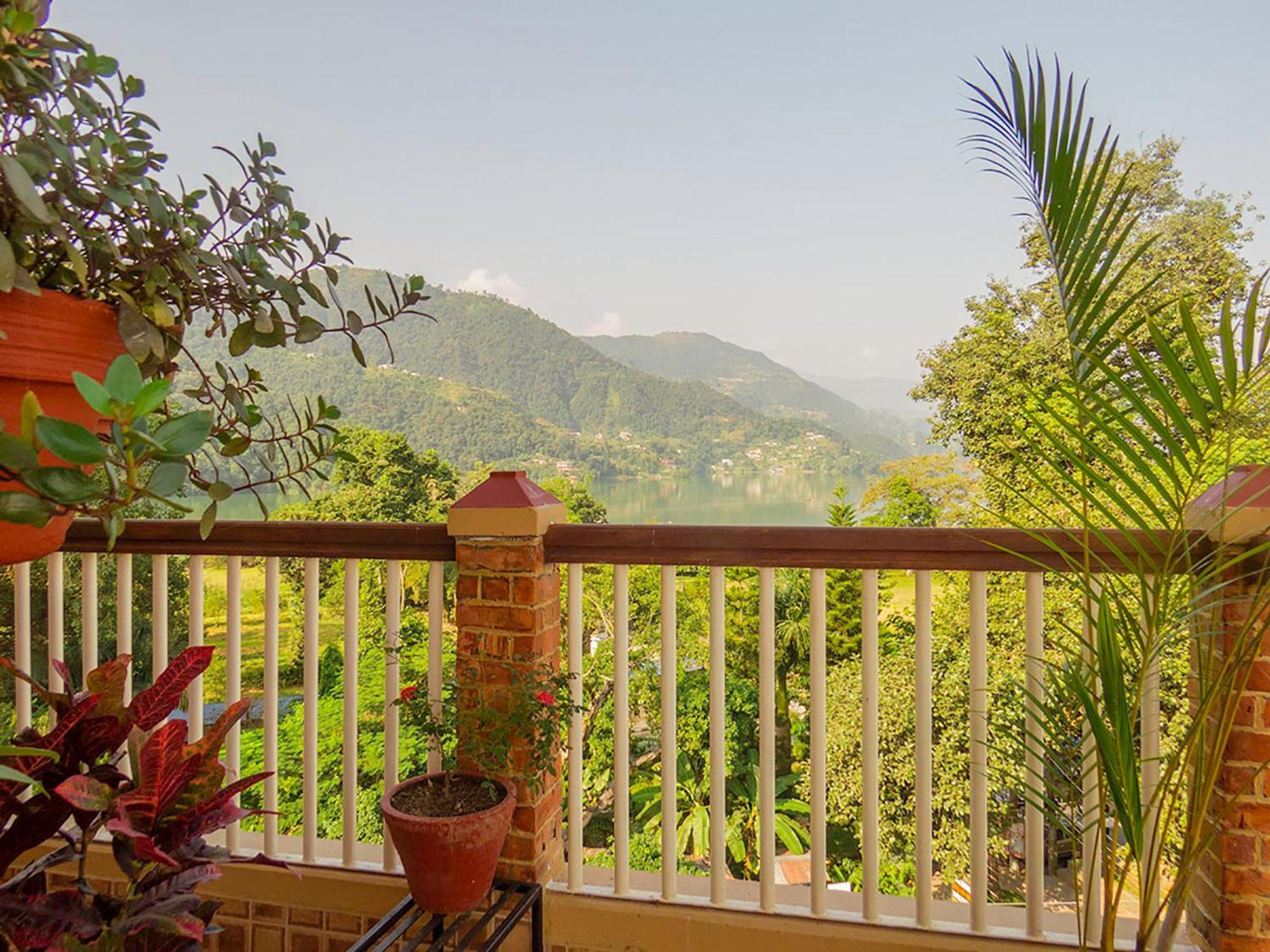 Tristar Hotel Pokhara Buitenkant foto