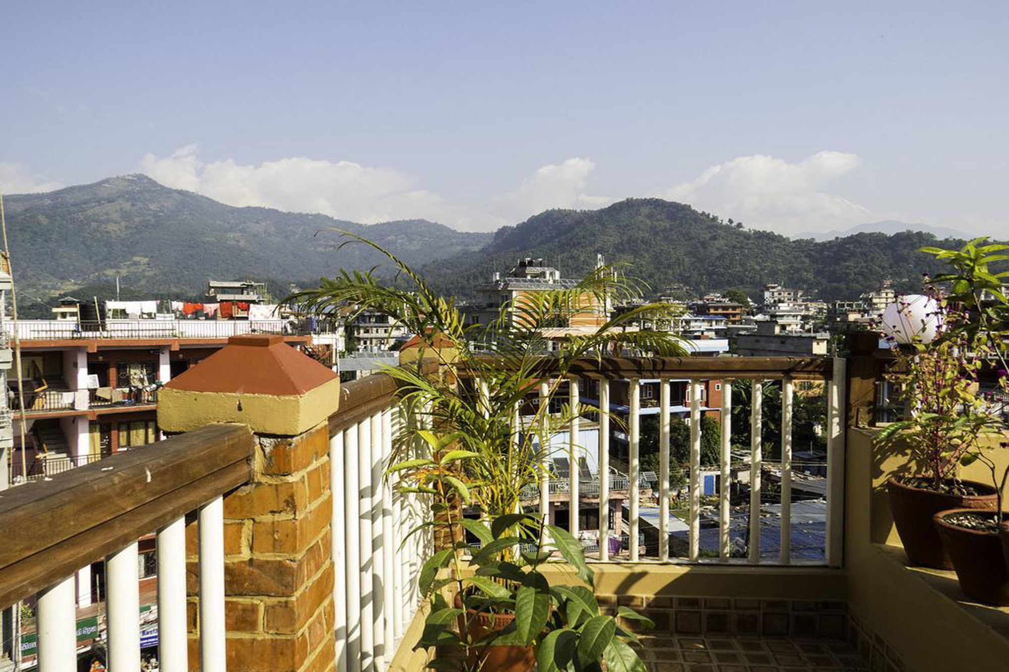 Tristar Hotel Pokhara Buitenkant foto